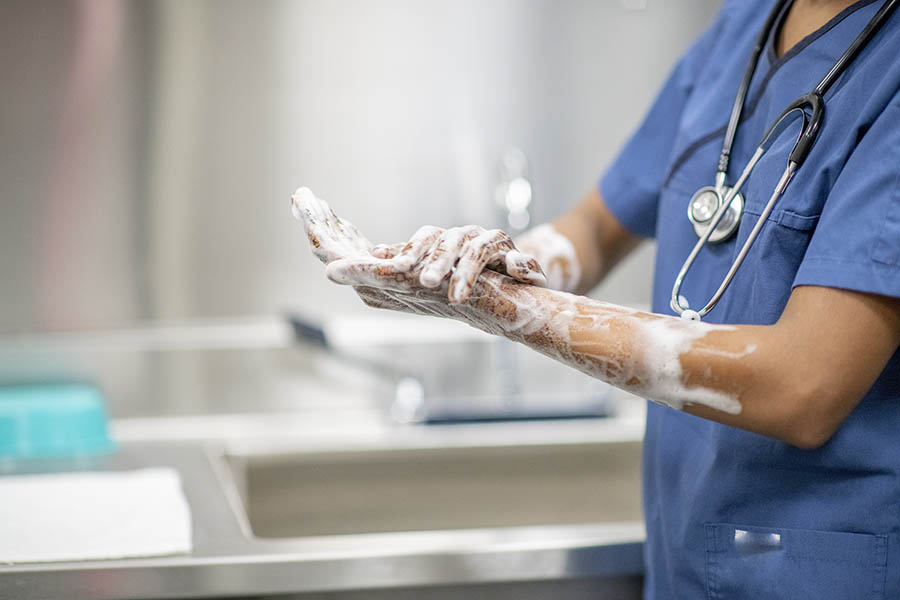 INFECCIONES ASOCIADAS A LA ATENCIÓN EN SALUD (IAAS)